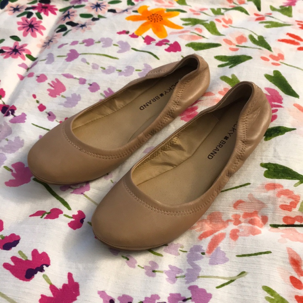Lucky Brand Nude Emmie Flats (Size 7)